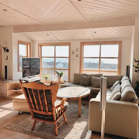 Spacious Near Coast Path, And Center וילה הורטן