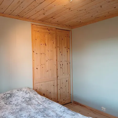 וילה Spacious Near Coast Path, And Center