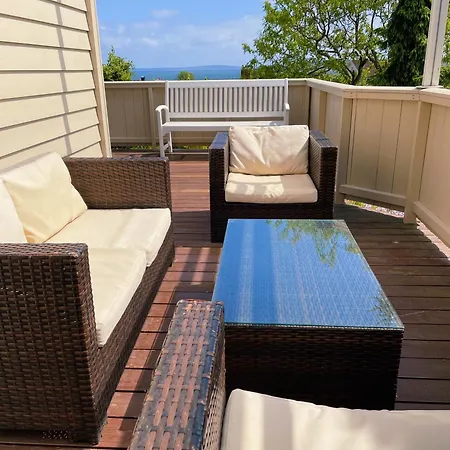 Spacious Near Coast Path, And Center וילה הורטן