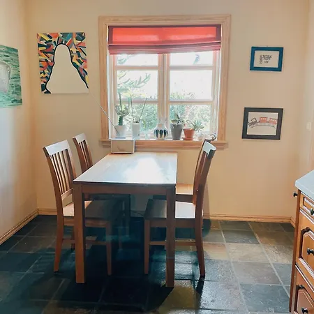 וילה Spacious Near Coast Path, And Center *