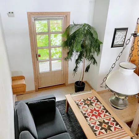 Spacious Near Coast Path, And Center